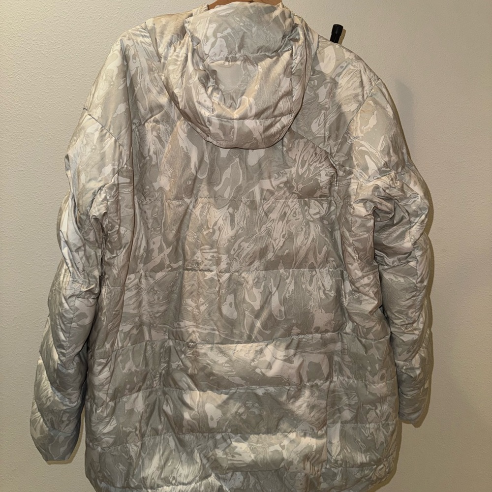 Lululemon Men’s Down Jacket - Large - image 2